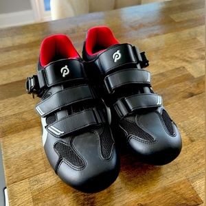 peleton shoes woman size 8.5 (40)